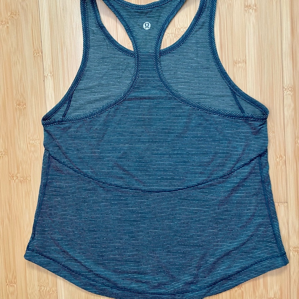 Lululemon tank size 4